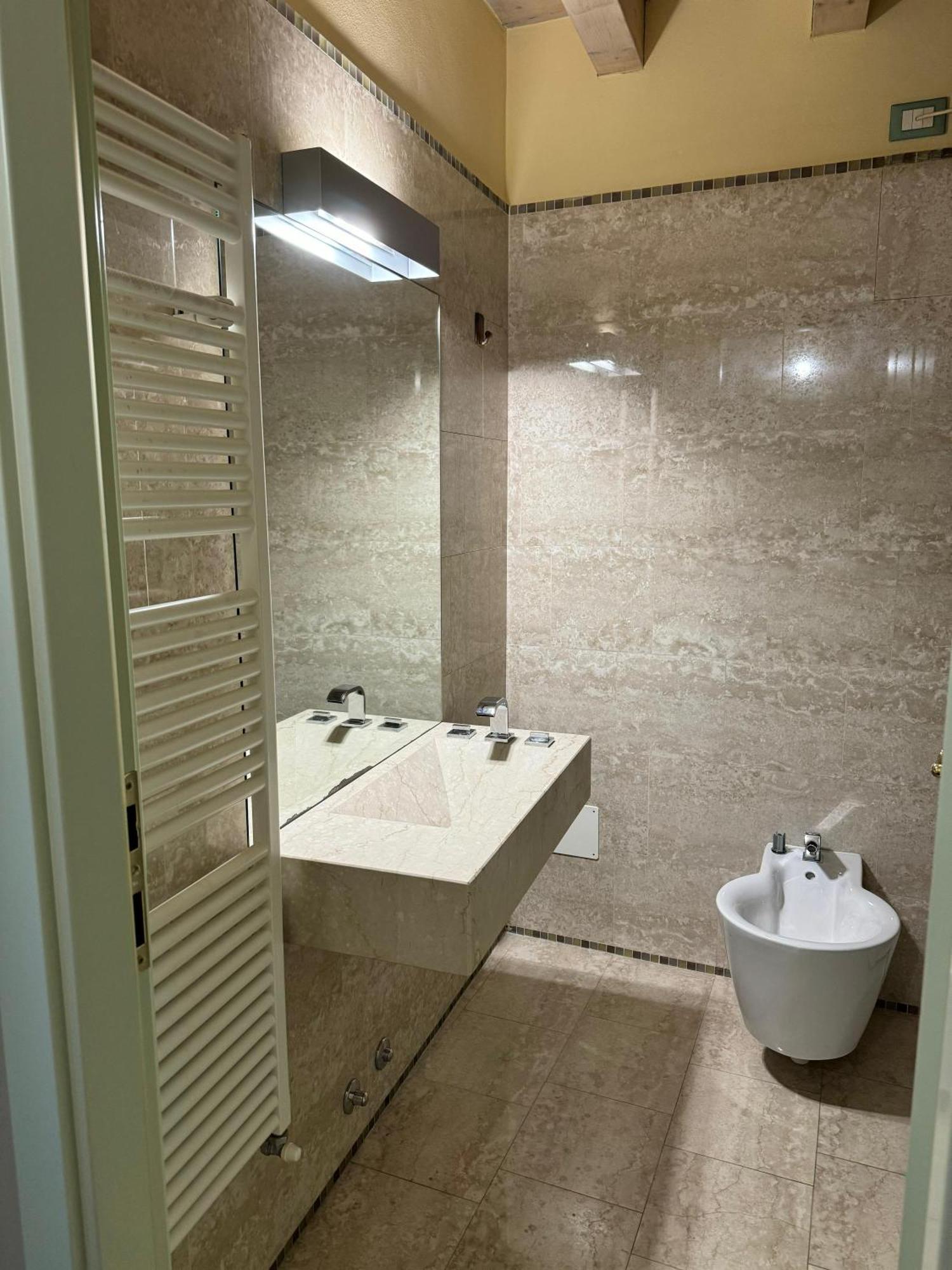 Splendid Apartment Ντεζεντσάνο ντελ Γκάρντα Εξωτερικό φωτογραφία