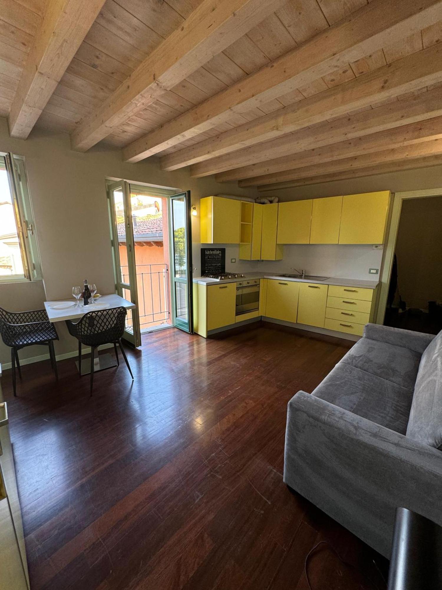 Splendid Apartment Ντεζεντσάνο ντελ Γκάρντα Εξωτερικό φωτογραφία